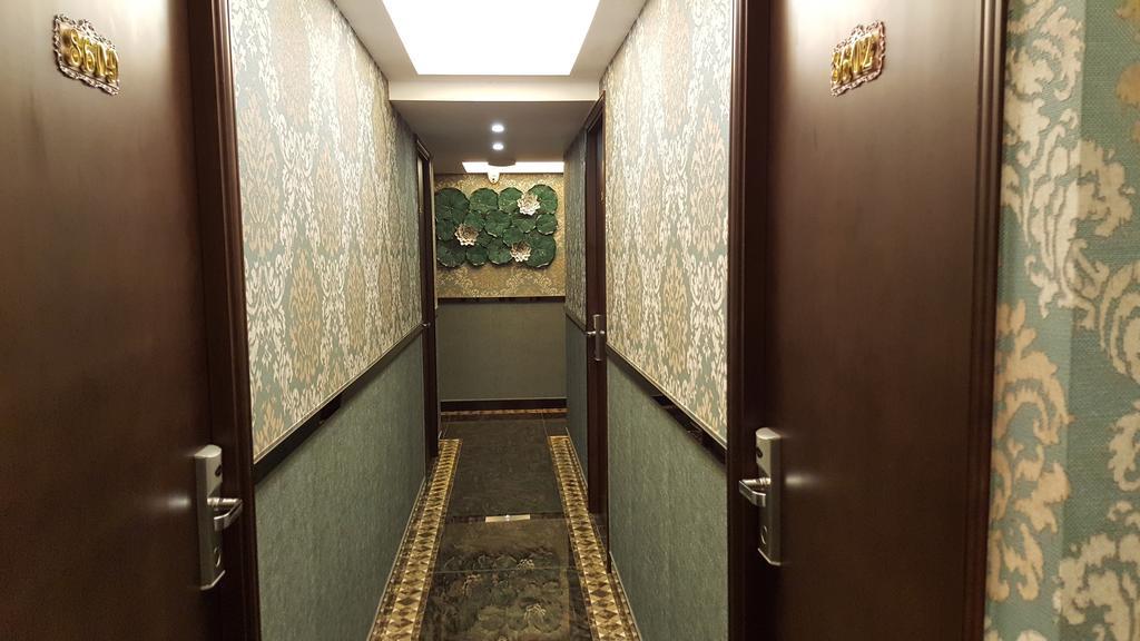 Seasons - Causeway Bay 2*